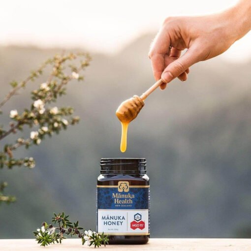 ⁦Manuka Health Honey (MGO 115+) (UMF 6+) 500g⁩ - الصورة ⁦3⁩